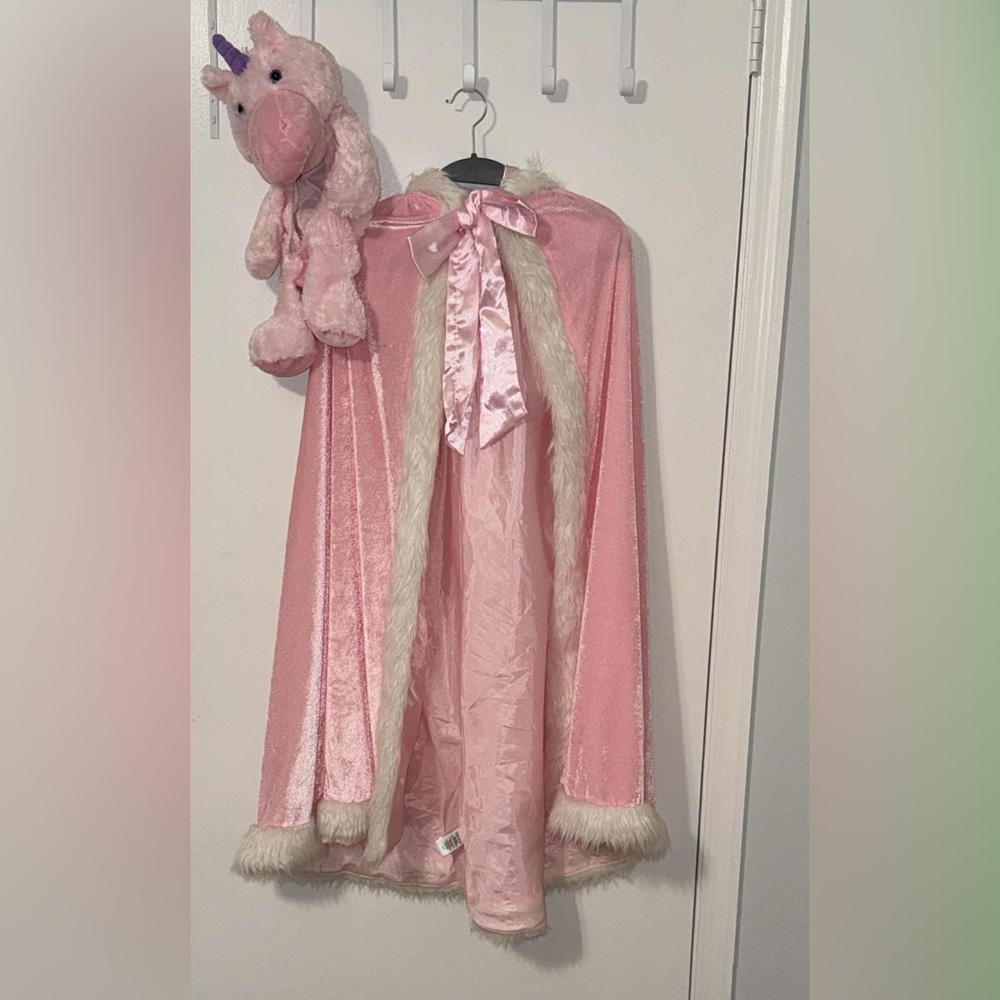 NWOT Hooded Princess cloak with custom for doll unicorn
